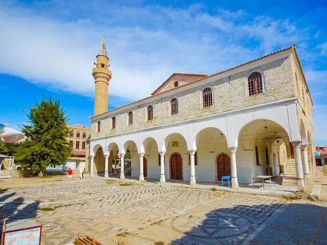 Agios Konstantinos Kilisesi – Pazar Yeri Cami