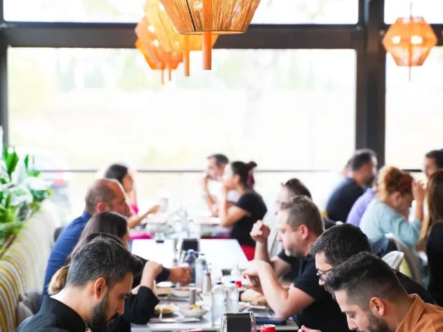 Odun Ateşinde Geleneksel Et Döner