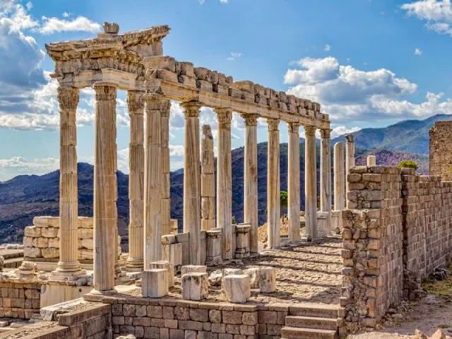8. Bergama