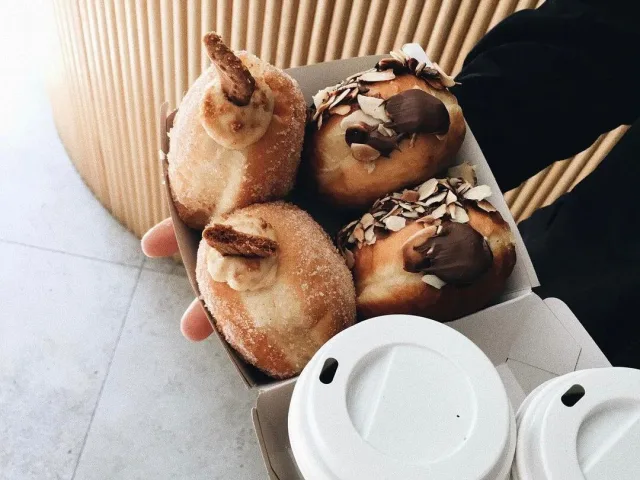 1. Gizem Kuyu Bakery – Donut