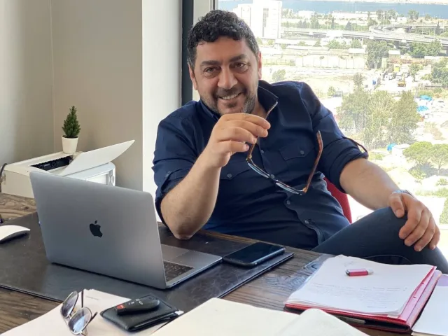 İzmir'in ilk ve tek kurumsal mekan iletişim platformu