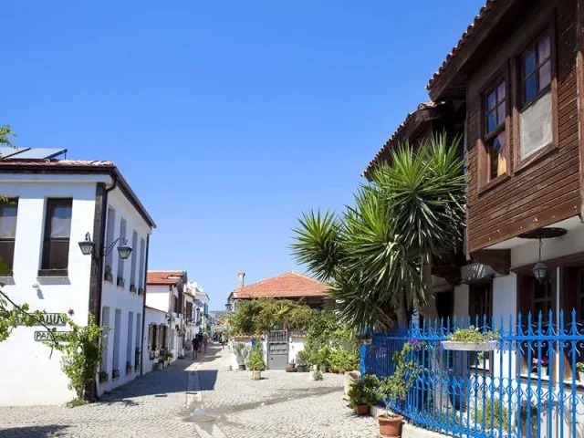 İzmir’de Tatil Yapılacak Yerler