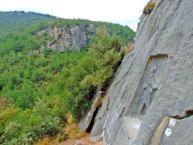 Hitit Kabartması Kamp Alanı, Kemalpaşa