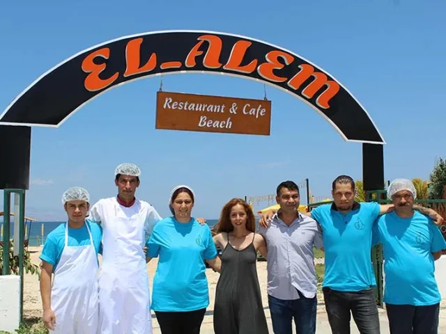 Cafe ve Beach