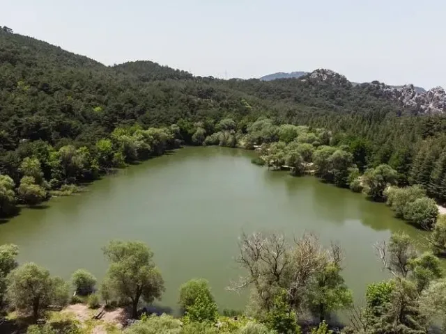 4. Karagöl Tabiat Parkı