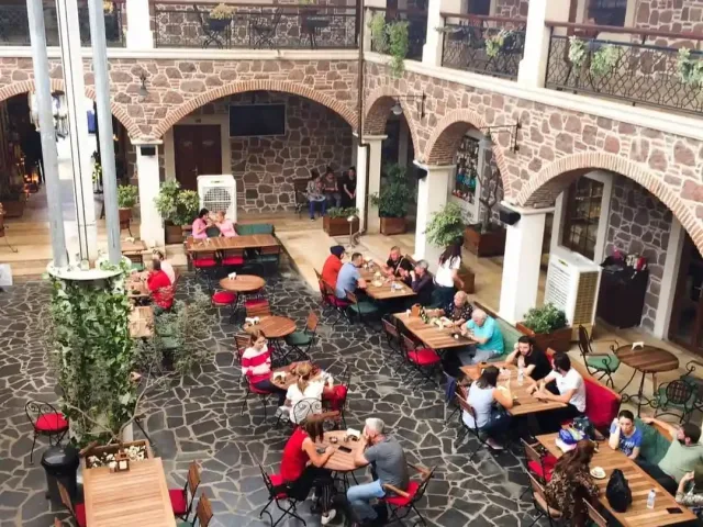 L'agora Old Town Hotel & Bazaar