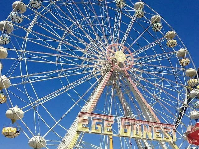 1. Lunapark: