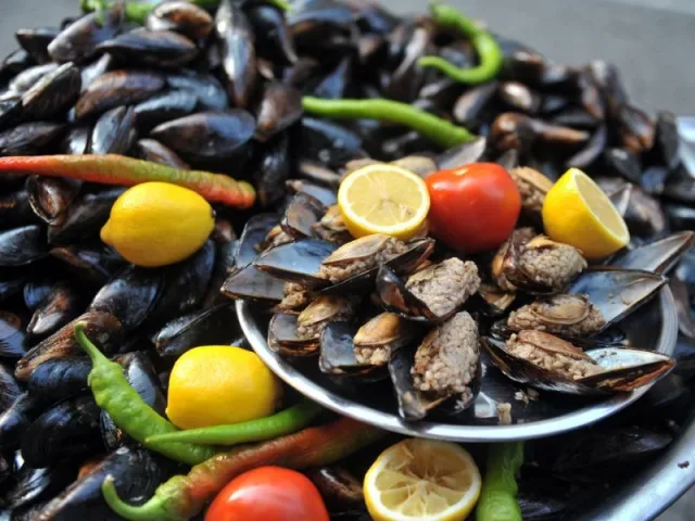 6. Midye Dolma