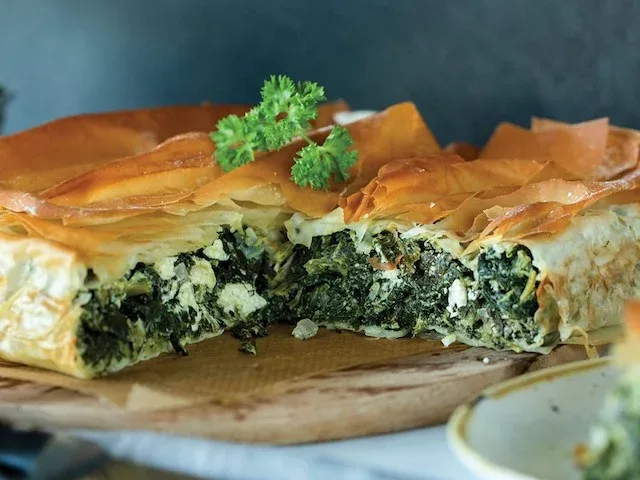 6. Otlu Börek: