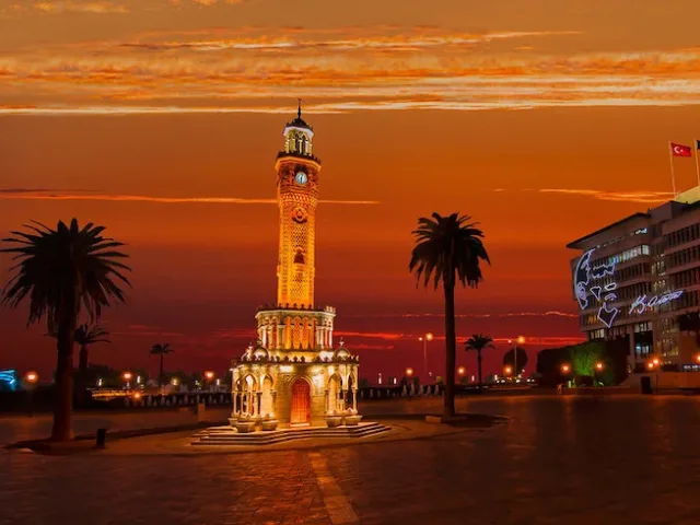 2. İzmir Saat Kulesi