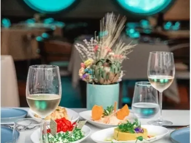 Aquarium Mezzes & Grill’de Romantik Bir Akşam Yemeği