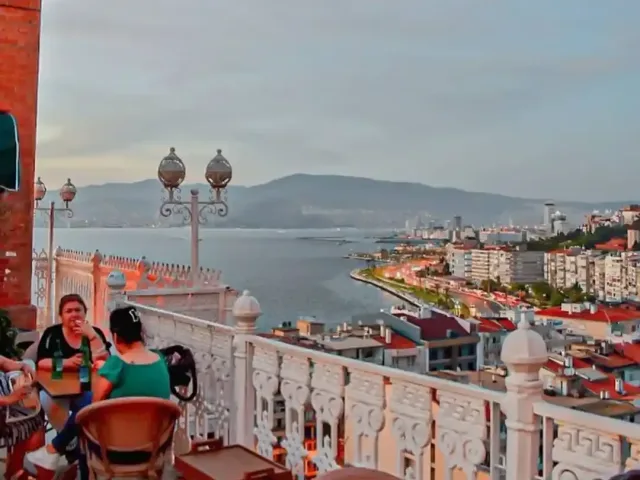 Tarihi Asansör Restoran