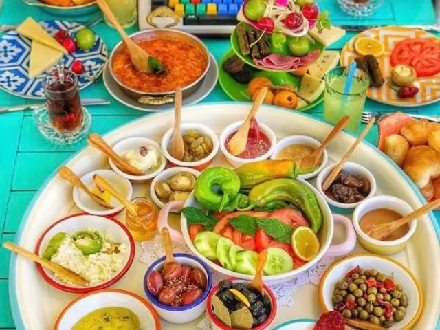80'ler Kahvaltı Alsancak