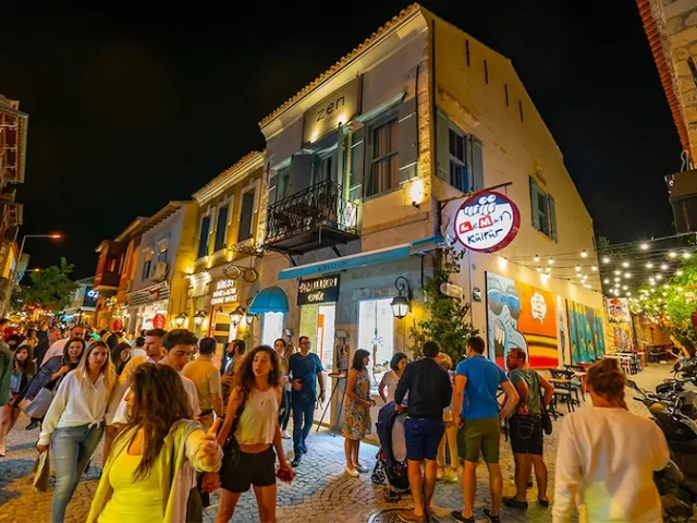 Alaçatı Gece Hayatı: İzmir'in Eğlence Cenneti