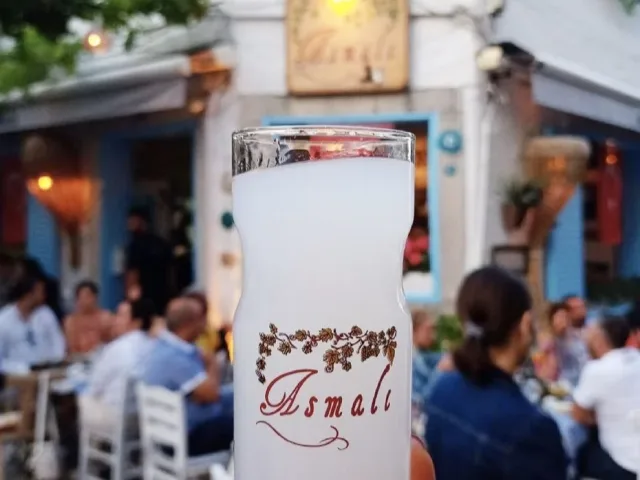Asmalı Alaçatı'da Keyif ve Lezzet Bir Arada.