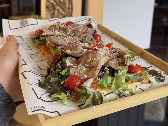 İzmir'de Dilimli Roma Pizzasının İlk Adresi