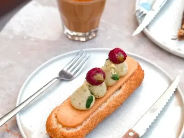 Bostanlı’da Kahve Keyfini Zirveye Taşıyan Mekan: Costado Kafe
