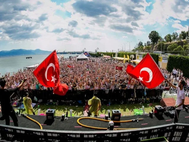 İZMİR ETKİNLİKLERİ