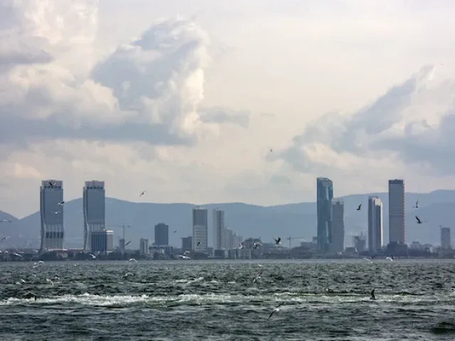 Yeni Evli Çiftler İçin İzmir'de Gezilecek Yerler
