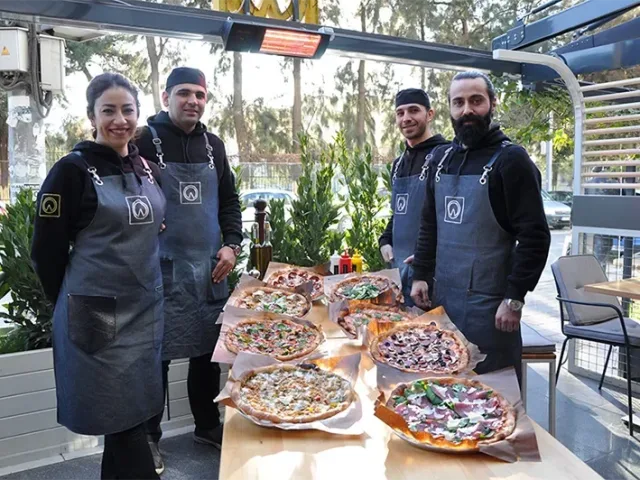 İzmir'de:Ekşi Maya Pizza