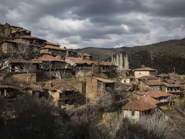 Ödemiş’te Bir Hayalet Köy: Lübbey Köyü
