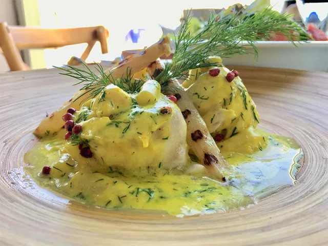 Lagada, (Karşı Köyün Balıkçısı)Alaçatı Portta…
