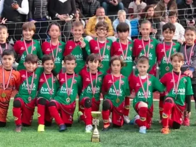 Salados, Karşıyaka Spor Kulübü’nün Tüm Futbol Altyapısına Destek Veriyor