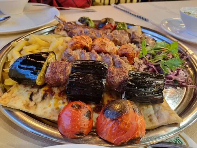 Diyarbakır Tatları Dendiğinde Akla Gelen Tavacı Recep Usta