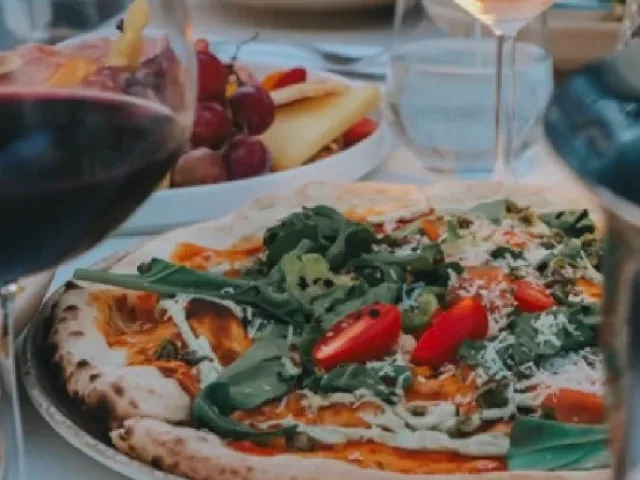 Alaçatı’nın Şık Yüzü: Pier’s Brasserie Lezzeti ve Zarafeti Buluşturuyor
