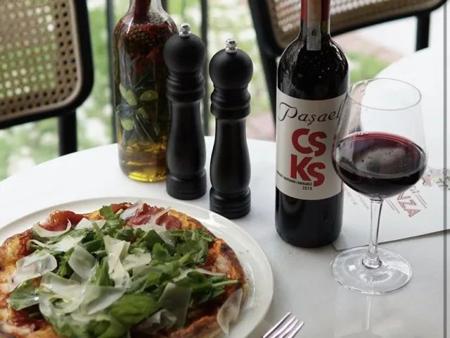 Alsancak'ta İtalyan Pizzasının Adresi Pizza Romanza