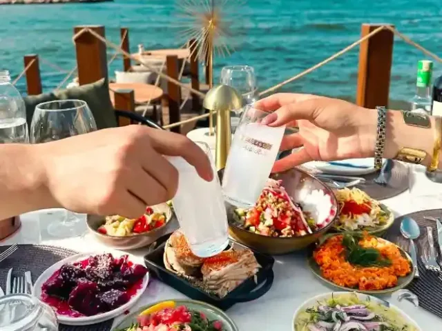 Güzelbahçe’de Yeni Bir Keşif Sancakbeyi Restaurant