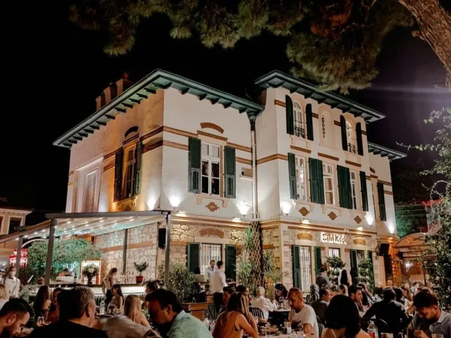 Buca'da Lezzetin Tek Adresi Sİni Köşk Restaurant..
