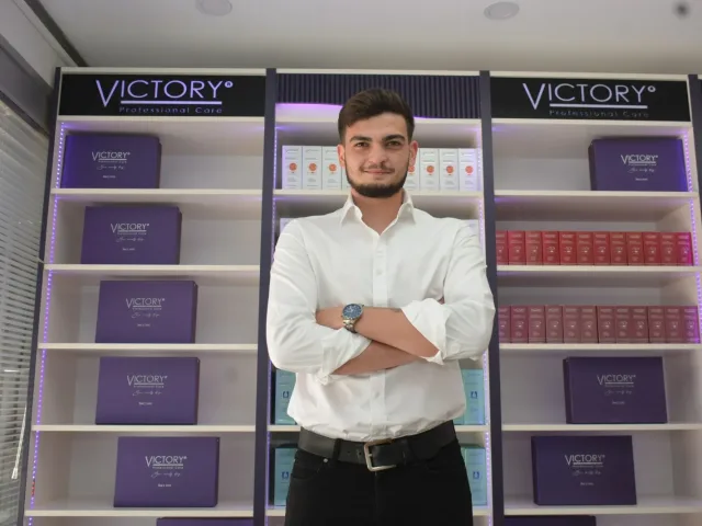 Genç İş İnsanı Kozmetik Sektöründe Başarıdan Başarıya Koşuyor