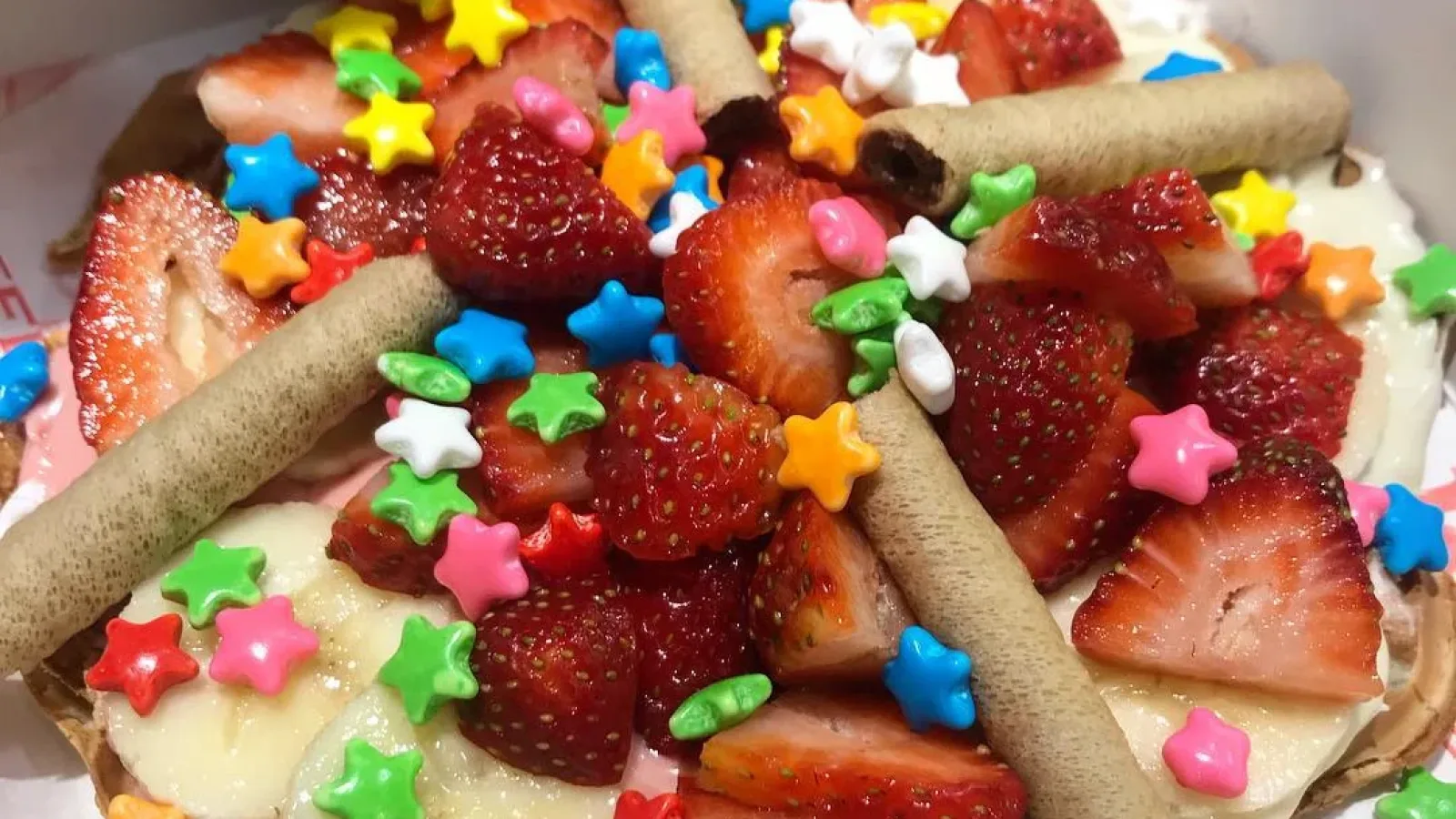 Bostanlı'da Rengarenk Bir Wafflecı, Ab'bas Waffle