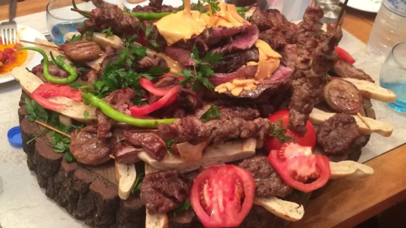 Kemeraltı'nda Nefis Bir Köfteci Hihayet
