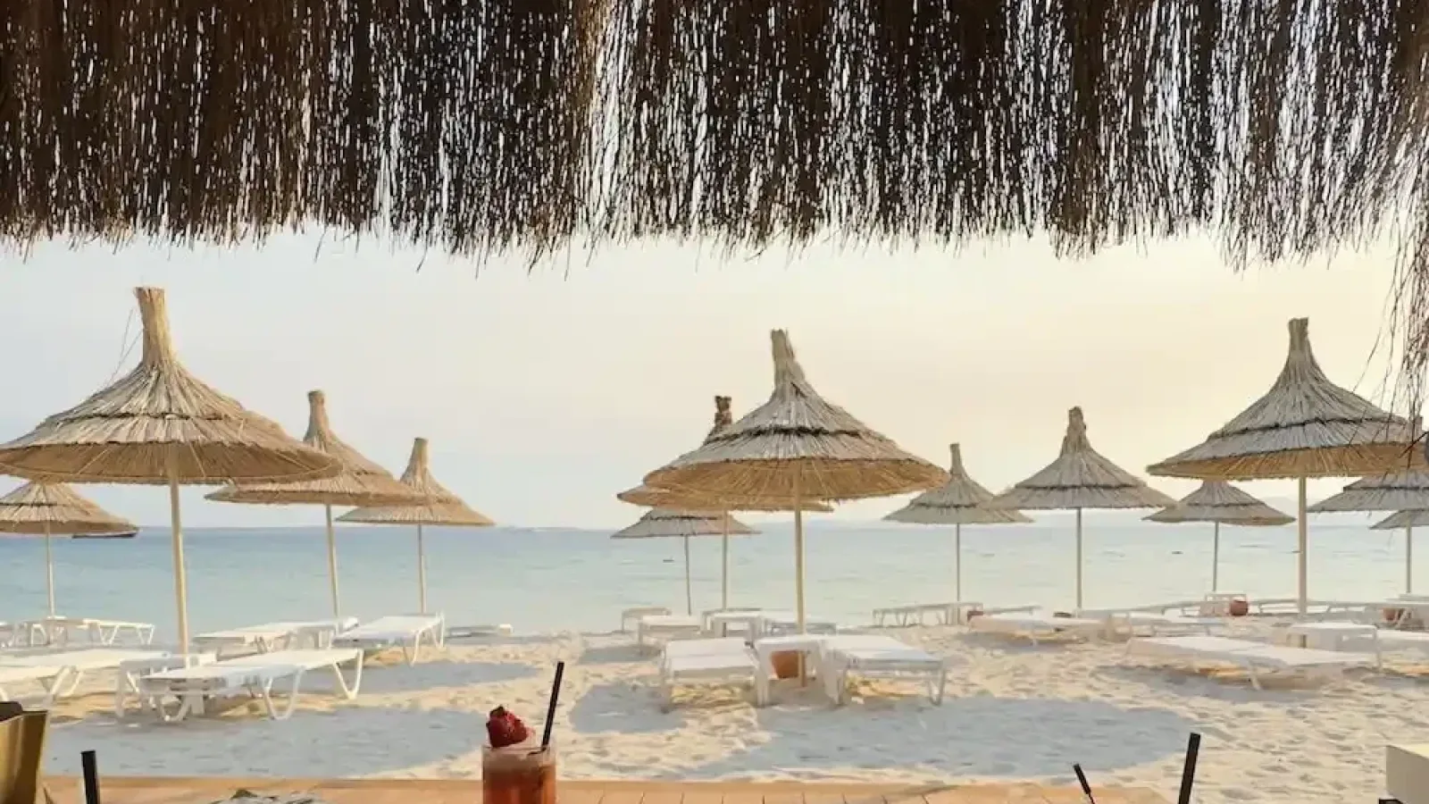 2025 Yılı Çeşme Beach Club Rehberi