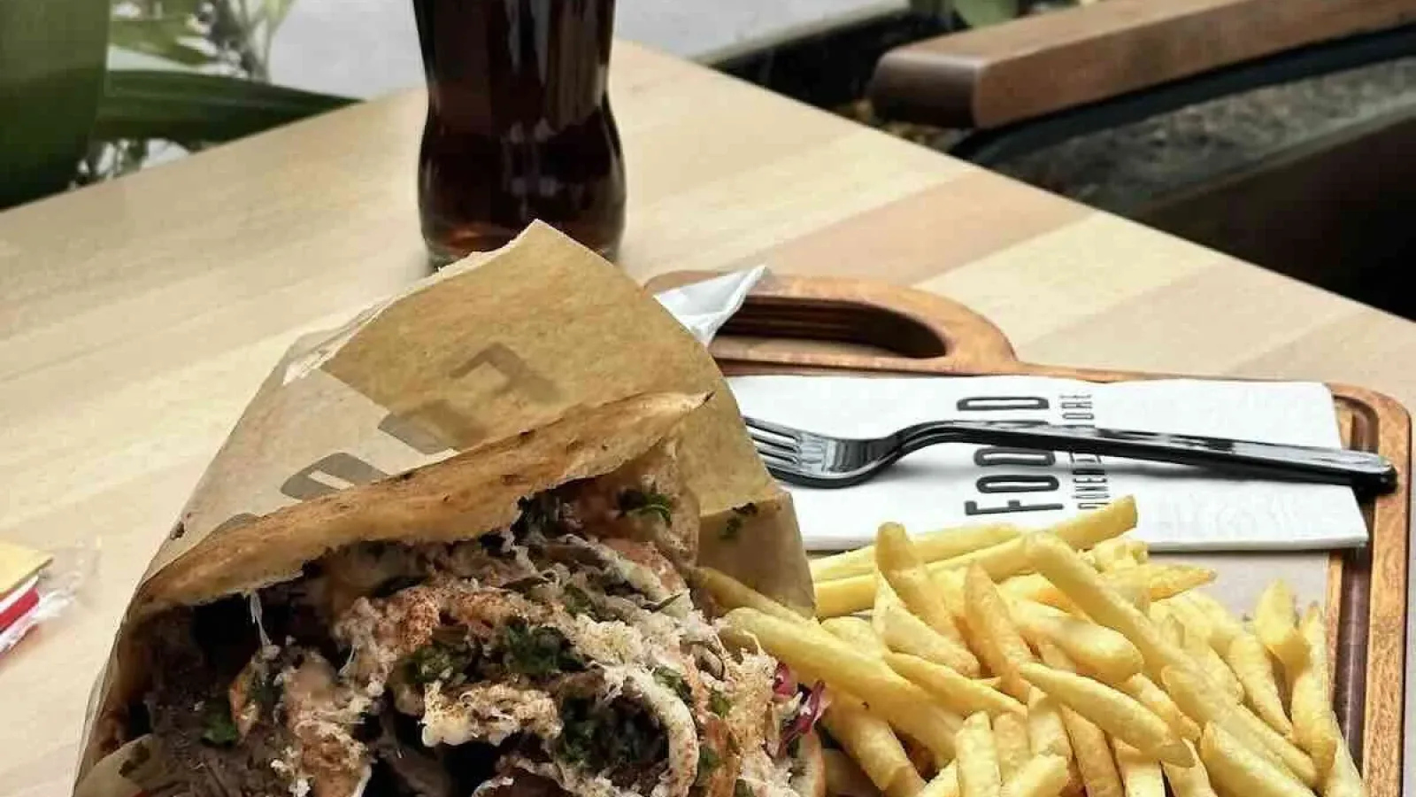 İzmir'in Alman Dönercisi Foood Döner & More Açıldı