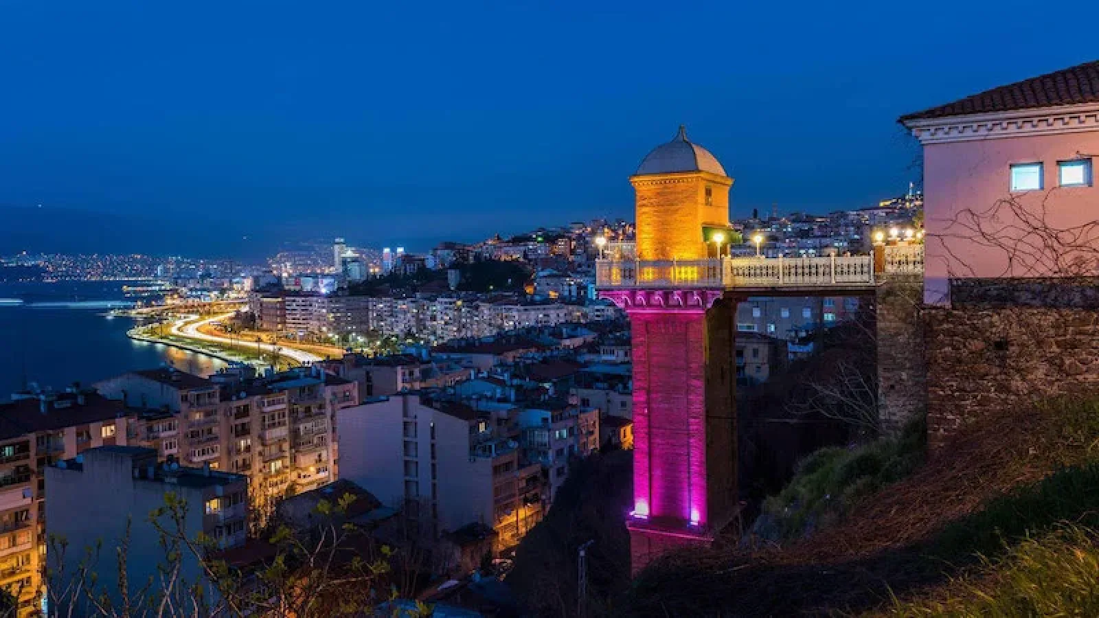 İzmir'in Tarihi ve Kültürel Hazineleri