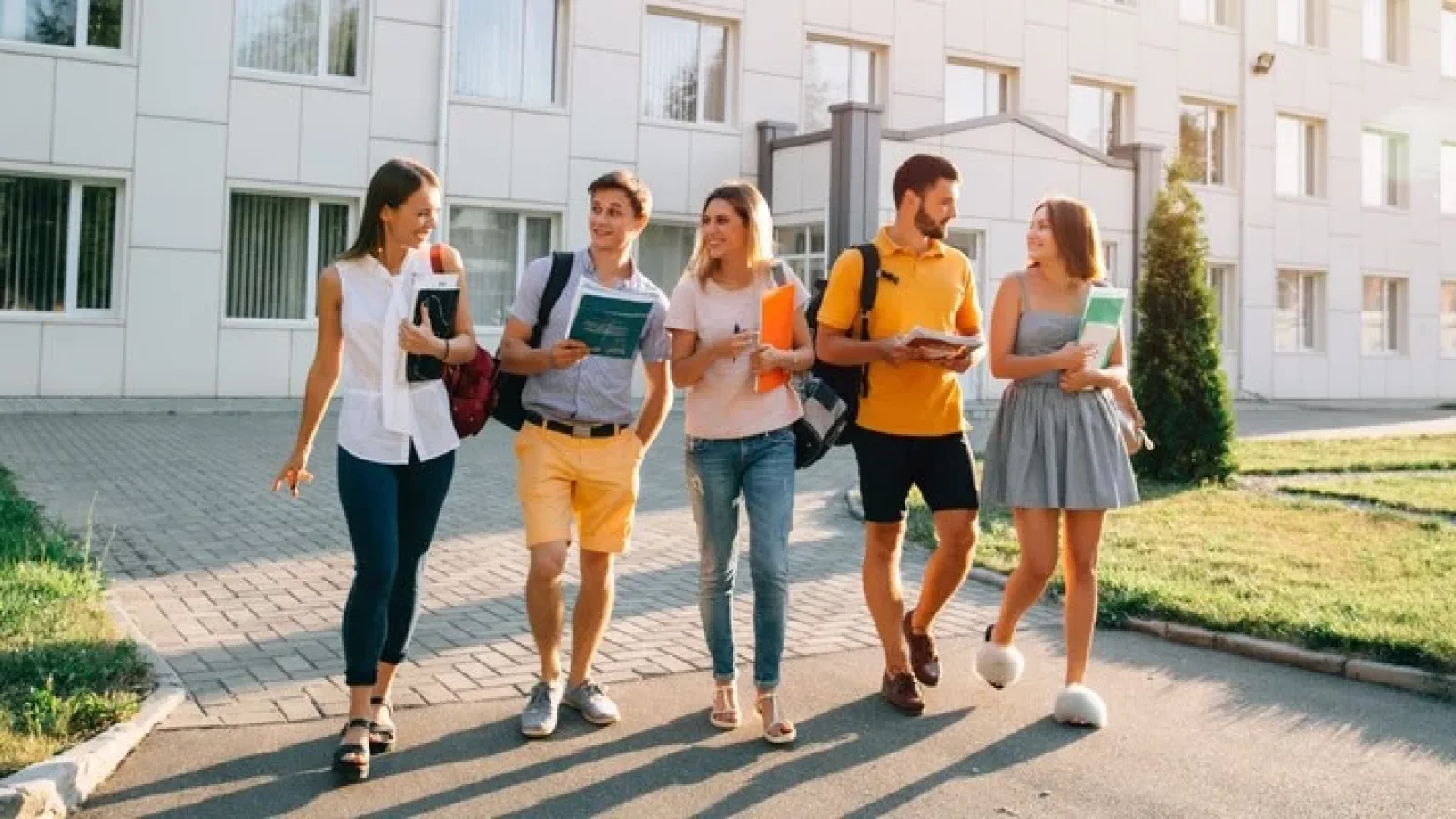 İzmir'de Üniversite Öğrencileri için Keyifli Aktiviteler ve Etkinlikler