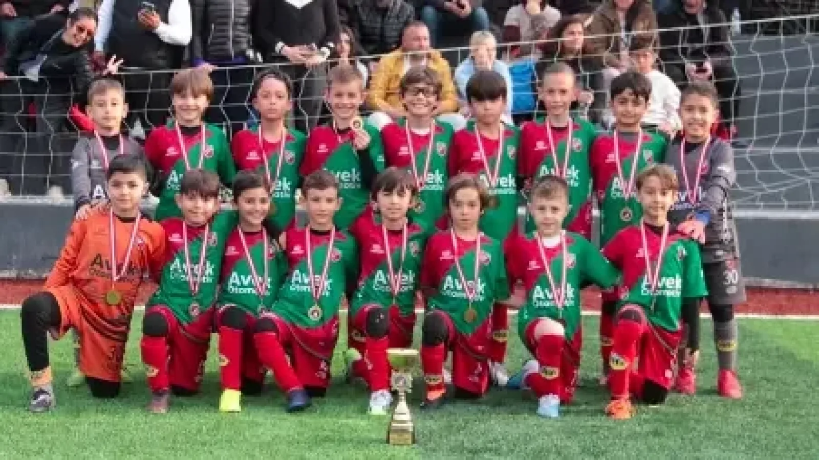 Salados, Karşıyaka Spor Kulübü’nün Tüm Futbol Altyapısına Destek Veriyor