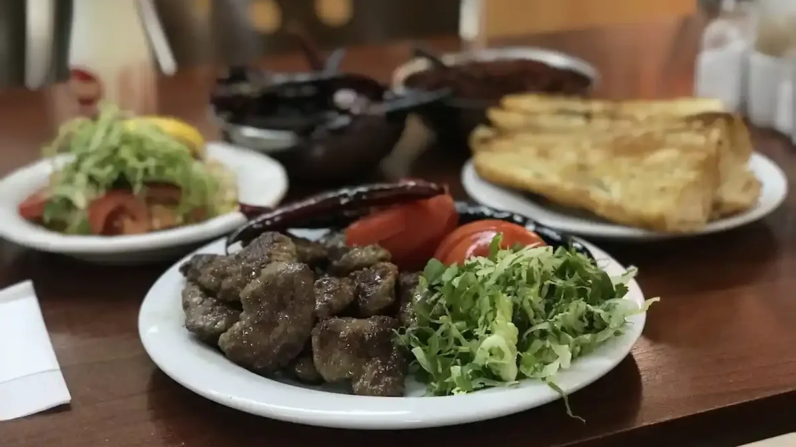 49 Yıllık Lezzet Köfteci Salih Arslan