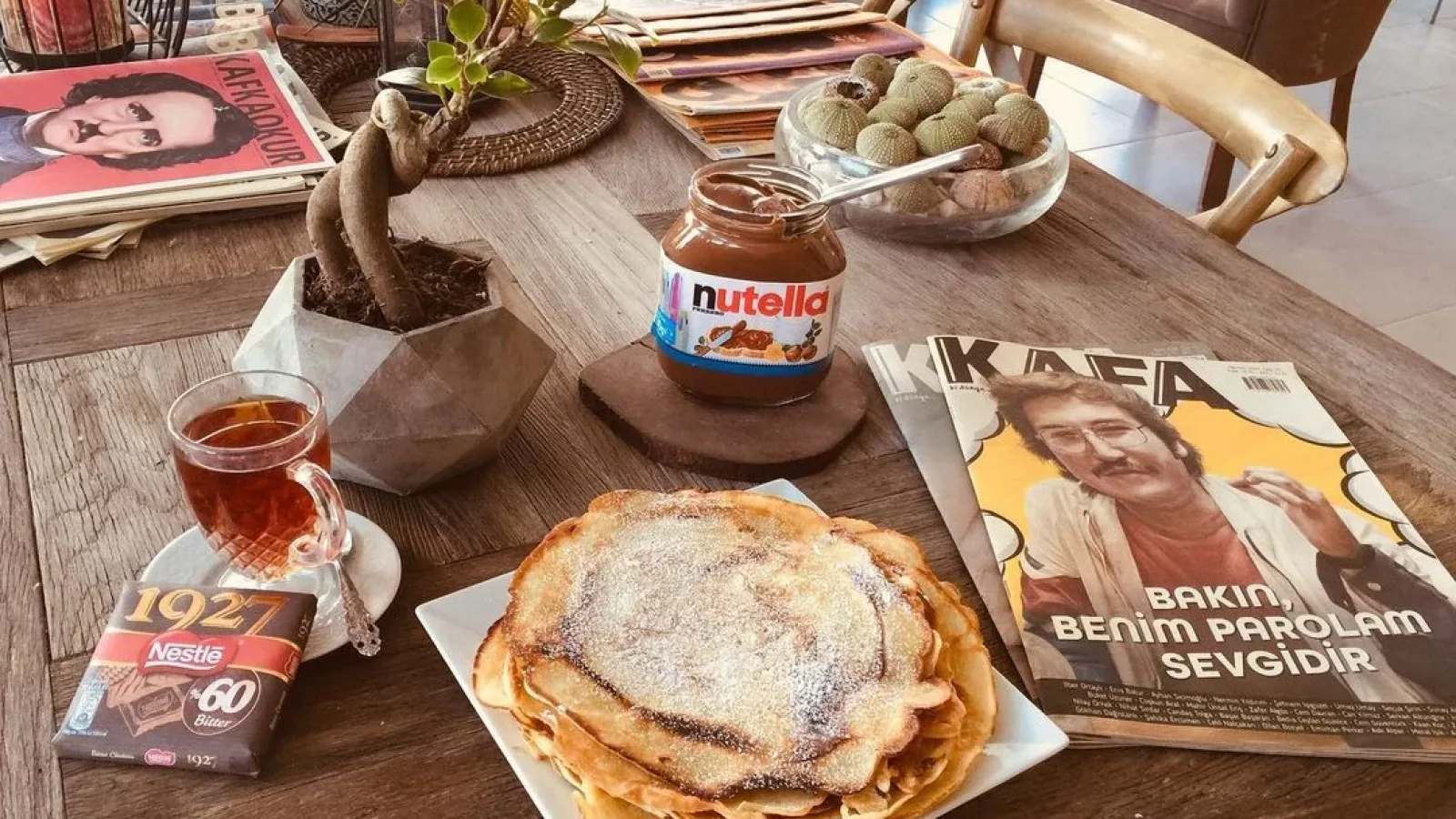 Menemen'de Bilgi Dolu Kültür Mantarı Kitap Kafe