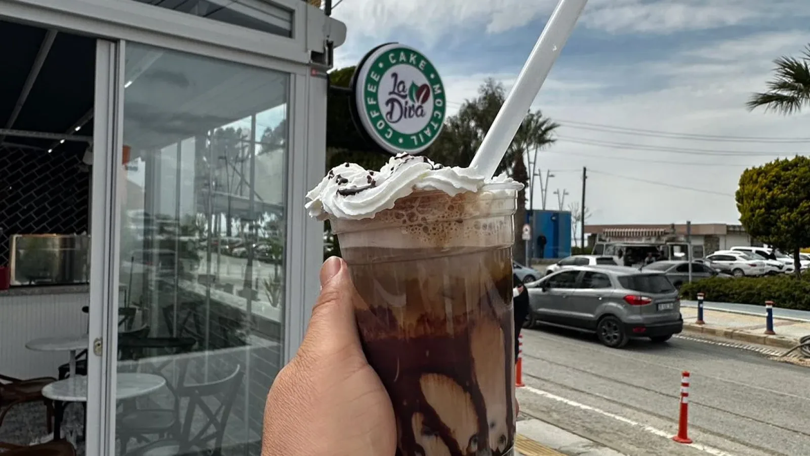 La Diva, Yeni Lokasyonu Sahilevleri’nde Bubble Tea Sevenleri Bekliyor!