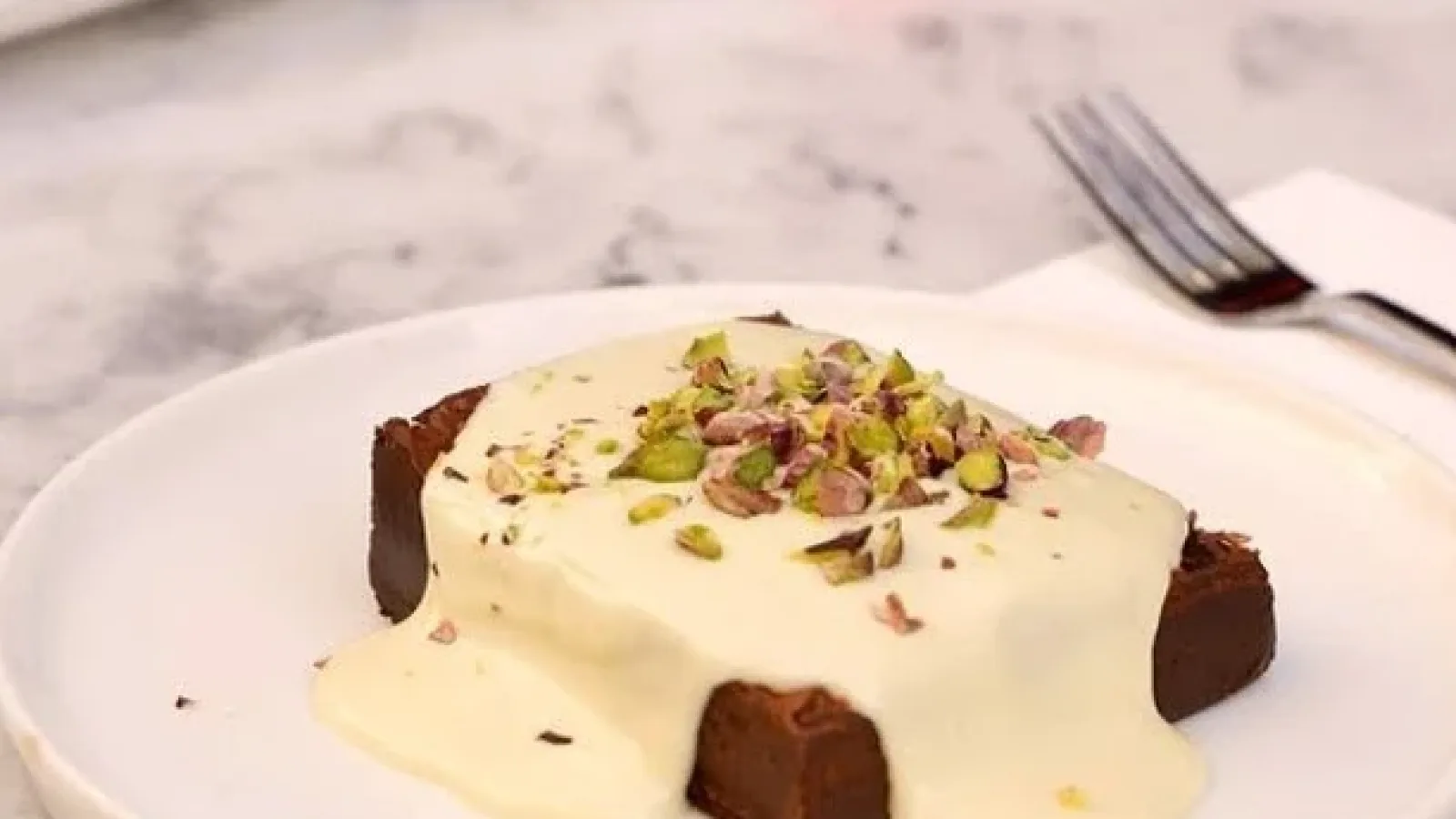 Alsancak’ın Tatlı Cazibesi: Lush Chocolate & Coffee