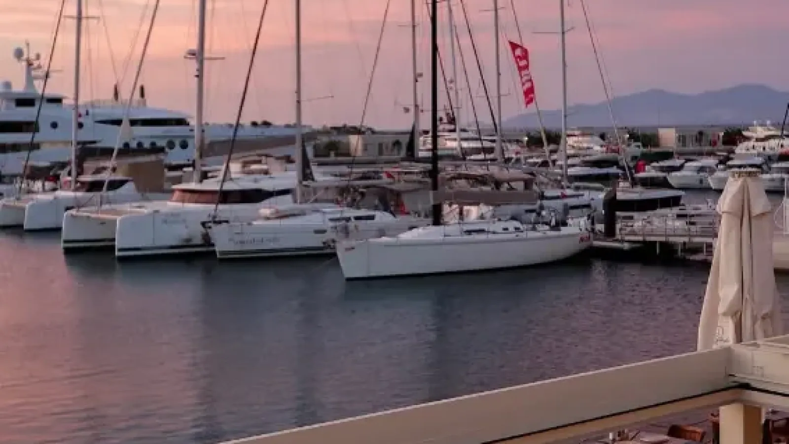 Porthole: Yeni Foça Marina’da Lezzet ve Keyfin Buluşma Noktası