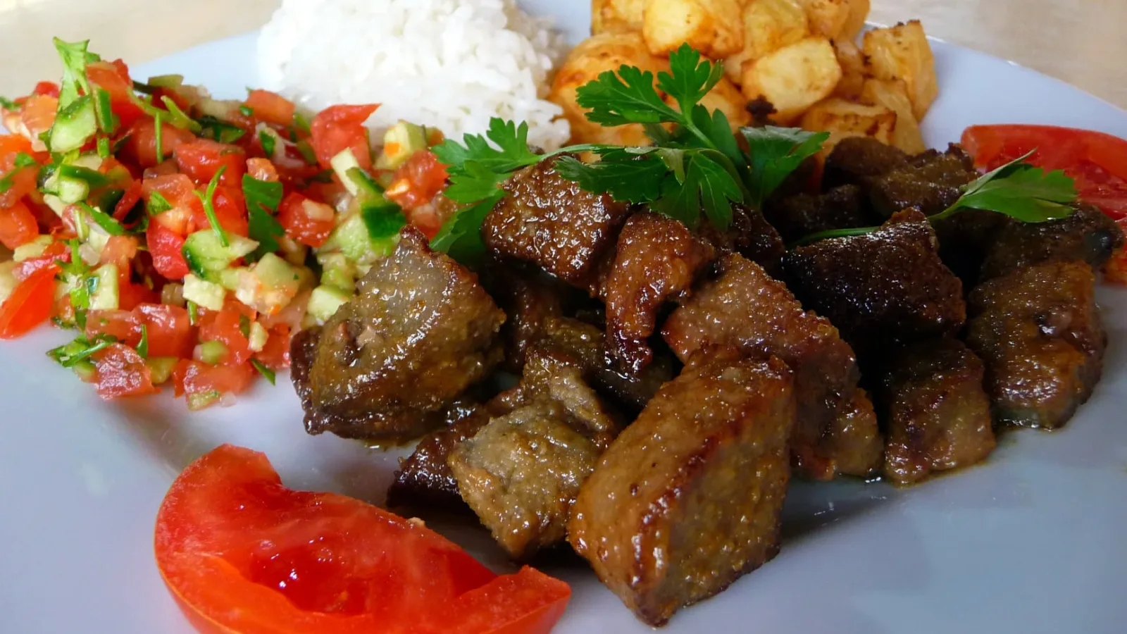 Sanres Kahvaltı ve Ev Yemekleri ile Evinizde Gİbi Hissedin...