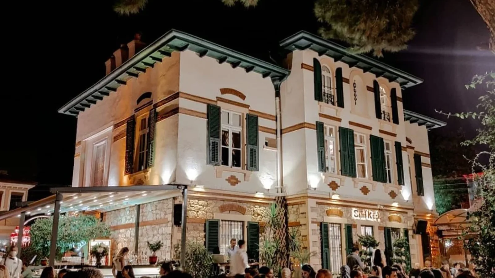 Buca'da Lezzetin Tek Adresi Sİni Köşk Restaurant..