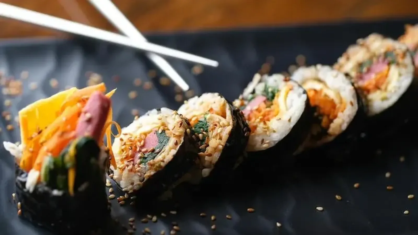 Sushi: Japon Mutfağının Sanatı ve Lezzet Hikayesi