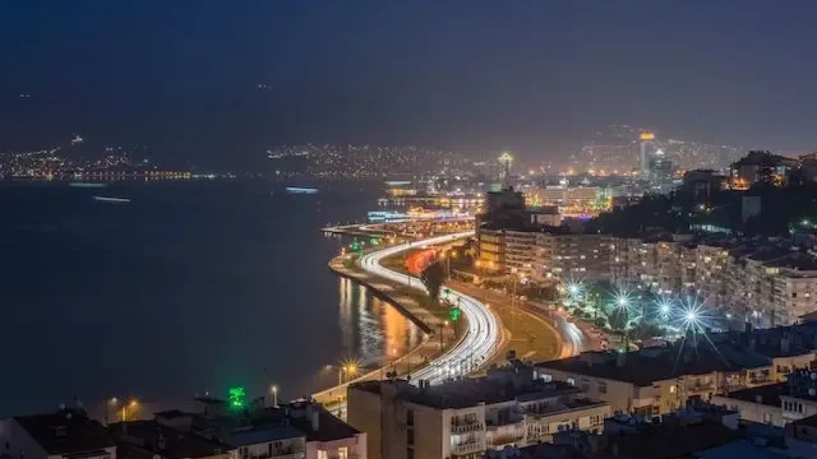 İzmir’de Araba ile Keşfedilecek En Güzel Rotalar