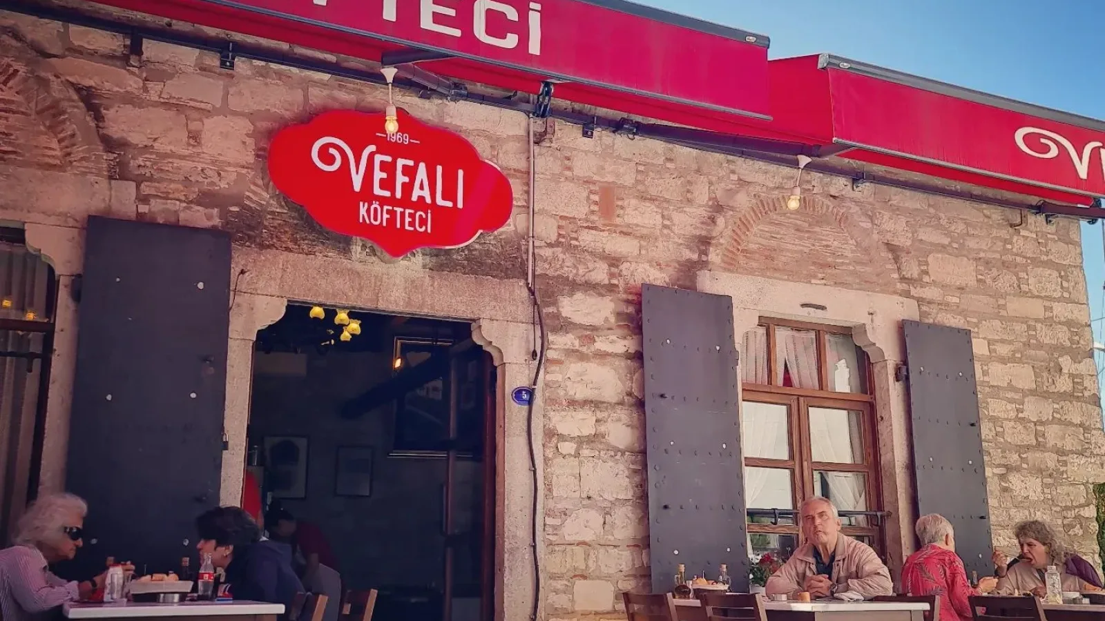 Vefalı Köfteci Urla'da Açıldı